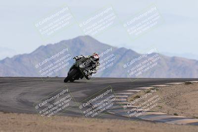 media/Nov-16-2025-Race Pace (Sun) [[8c5fa54630]]/Non Verified Riders (1st 20 Minutes)/6-Turn 12 (2pm)/